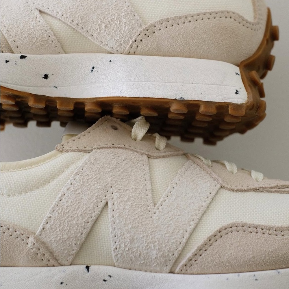 NEW-OUT OF STOCK Turtledove/Angora New Balance 327 Sneakers!